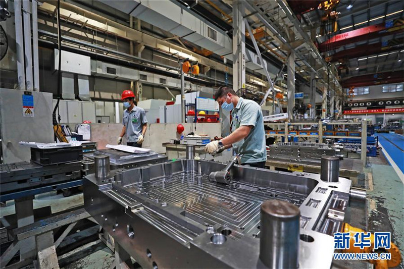 电器在复工复产与疫情防控中的双重角色